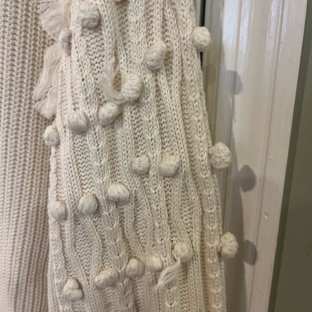 Cleobella White Knit Ivory Pom Pom Fringe Sweater M b2 - Picture 8 of 8
